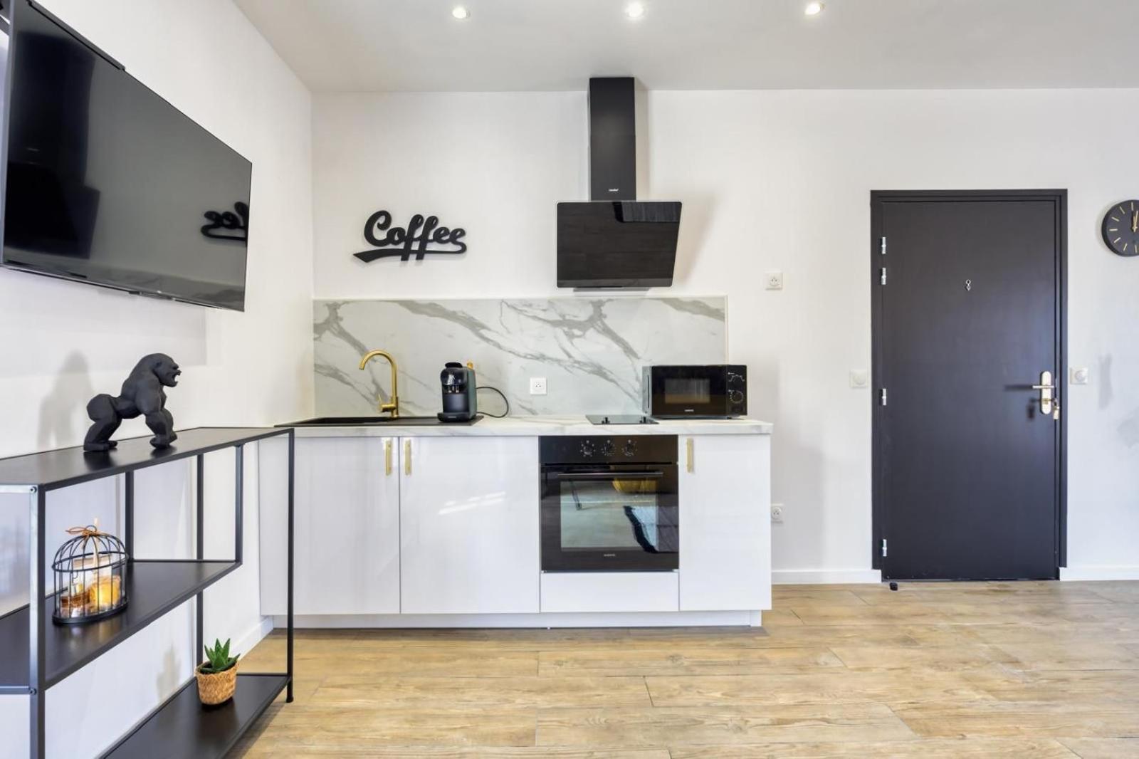 1 Apartment