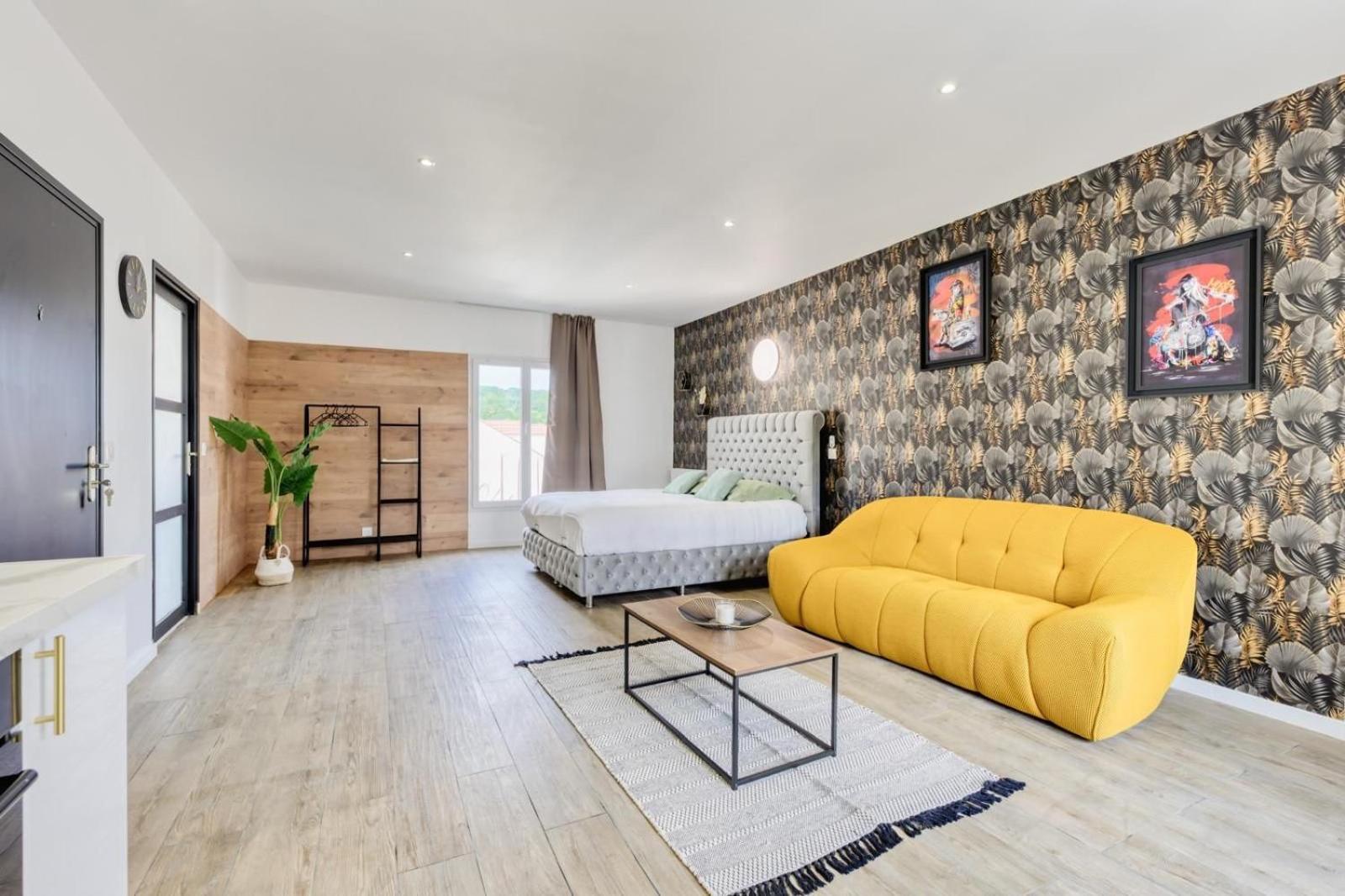 1 Apartment